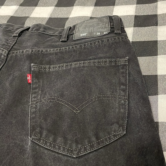 Levi Levi's 550 Black Tapered Leg Jeans Men's Size 38 x 32 Cotton - Picture 3 of 12